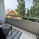 Apartamento Kauniit Yksioet, 600m Keskustaan, Free Park *