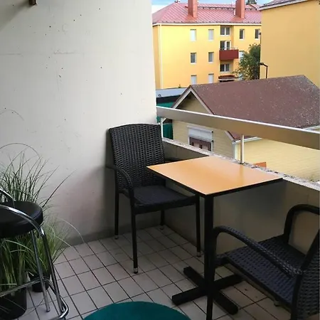 公寓 Kauniit Yksioet, 600m Keskustaan, Free Park