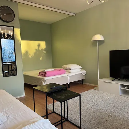 Apartamento Kauniit Yksioet, 600m Keskustaan, Free Park Oulu