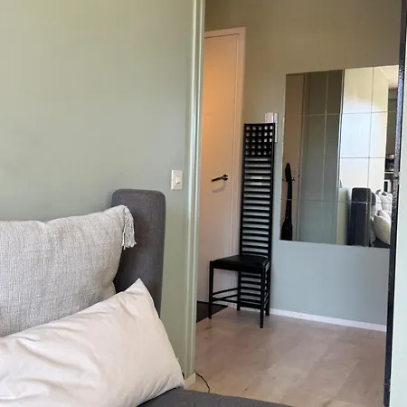 Apartament Kauniit Yksioet, 600m Keskustaan, Free Park